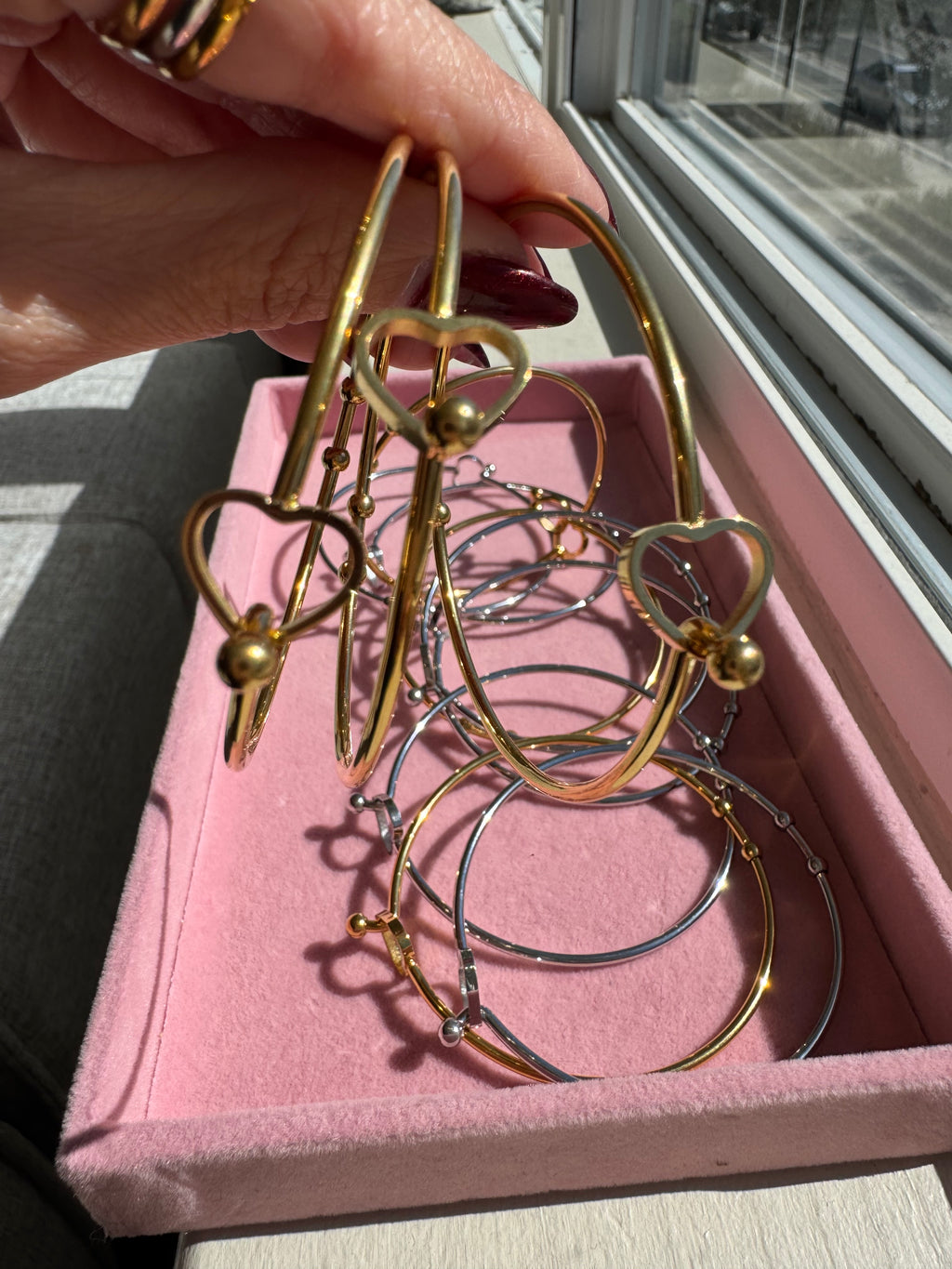 Heart bangle bracelet