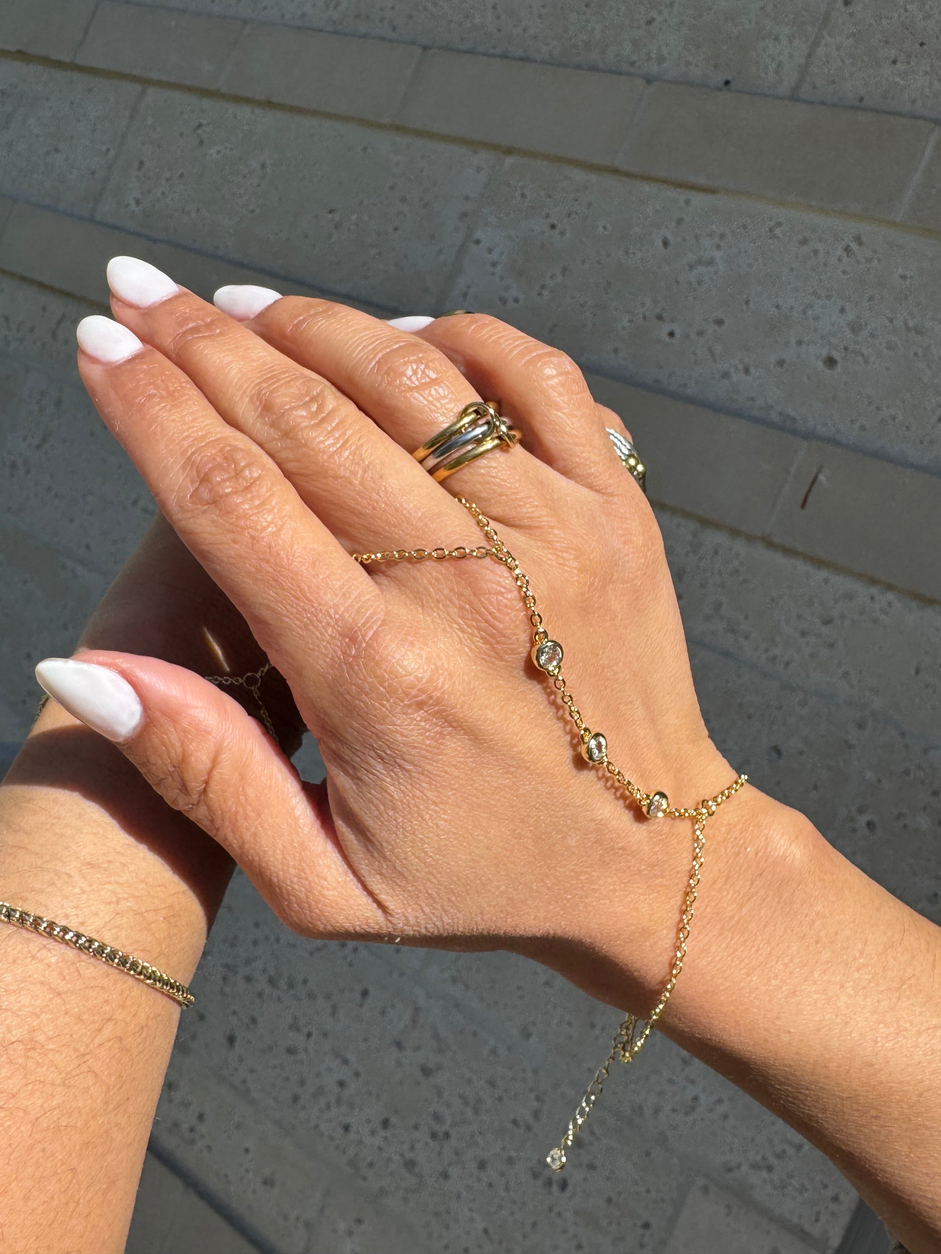 Shiny hand chain